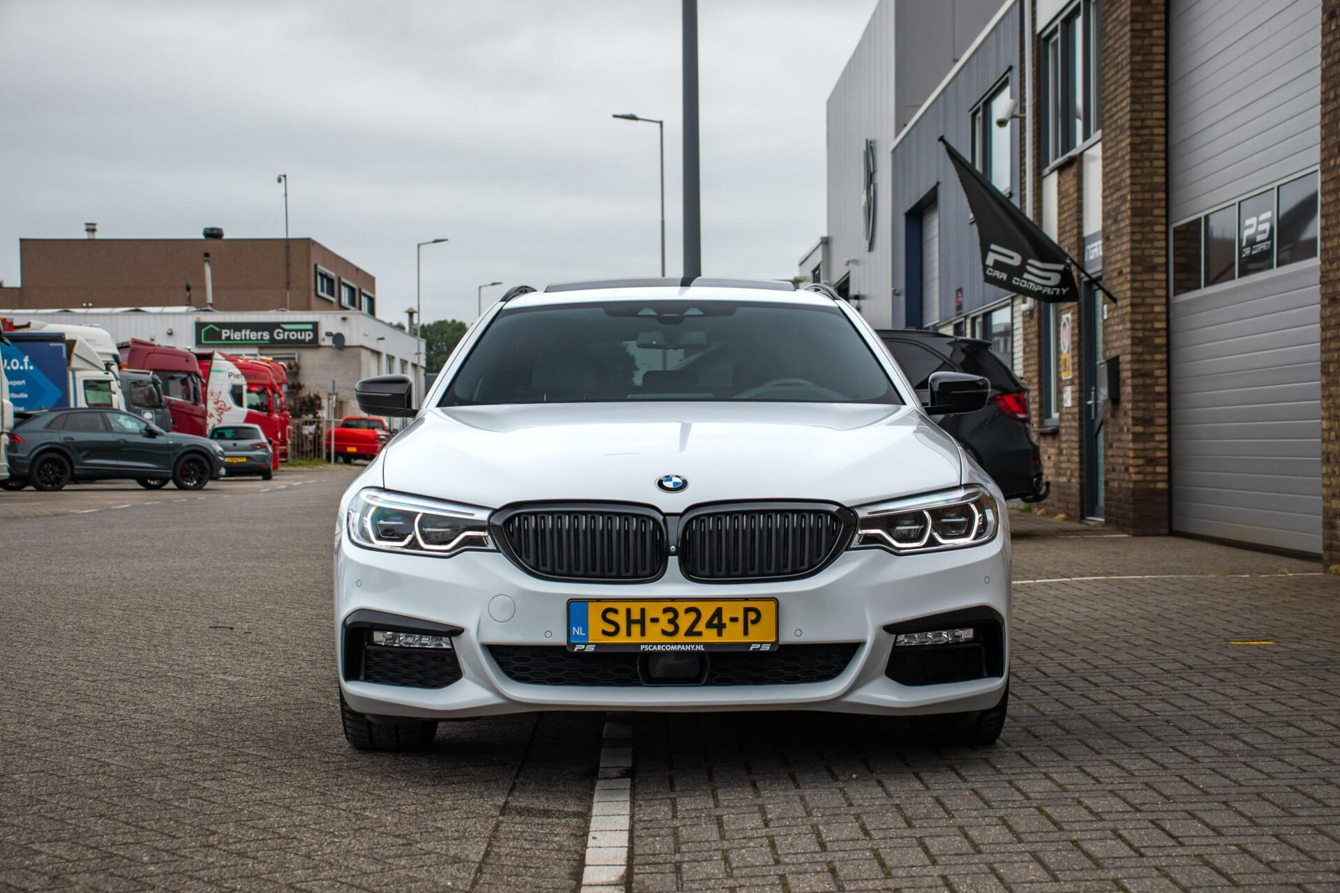 45333975-8.jpg
