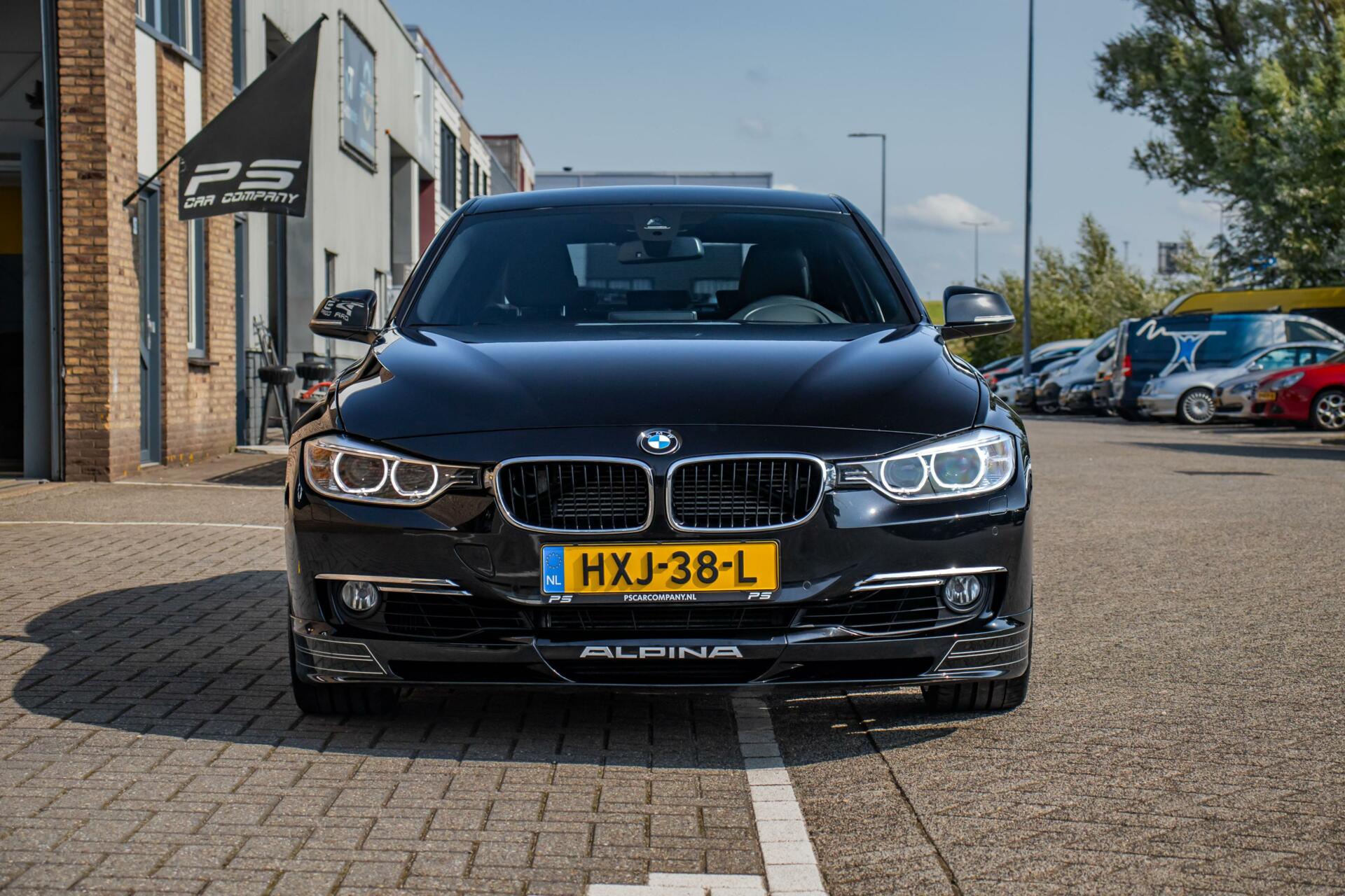 46853427-8.jpg