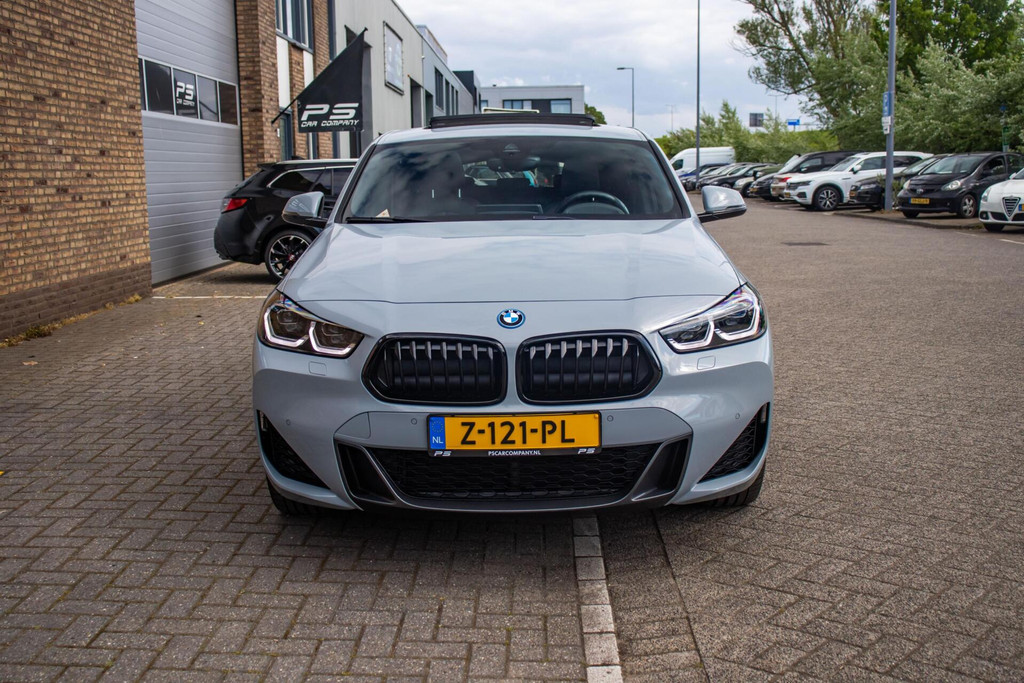 53292325-8.jpg